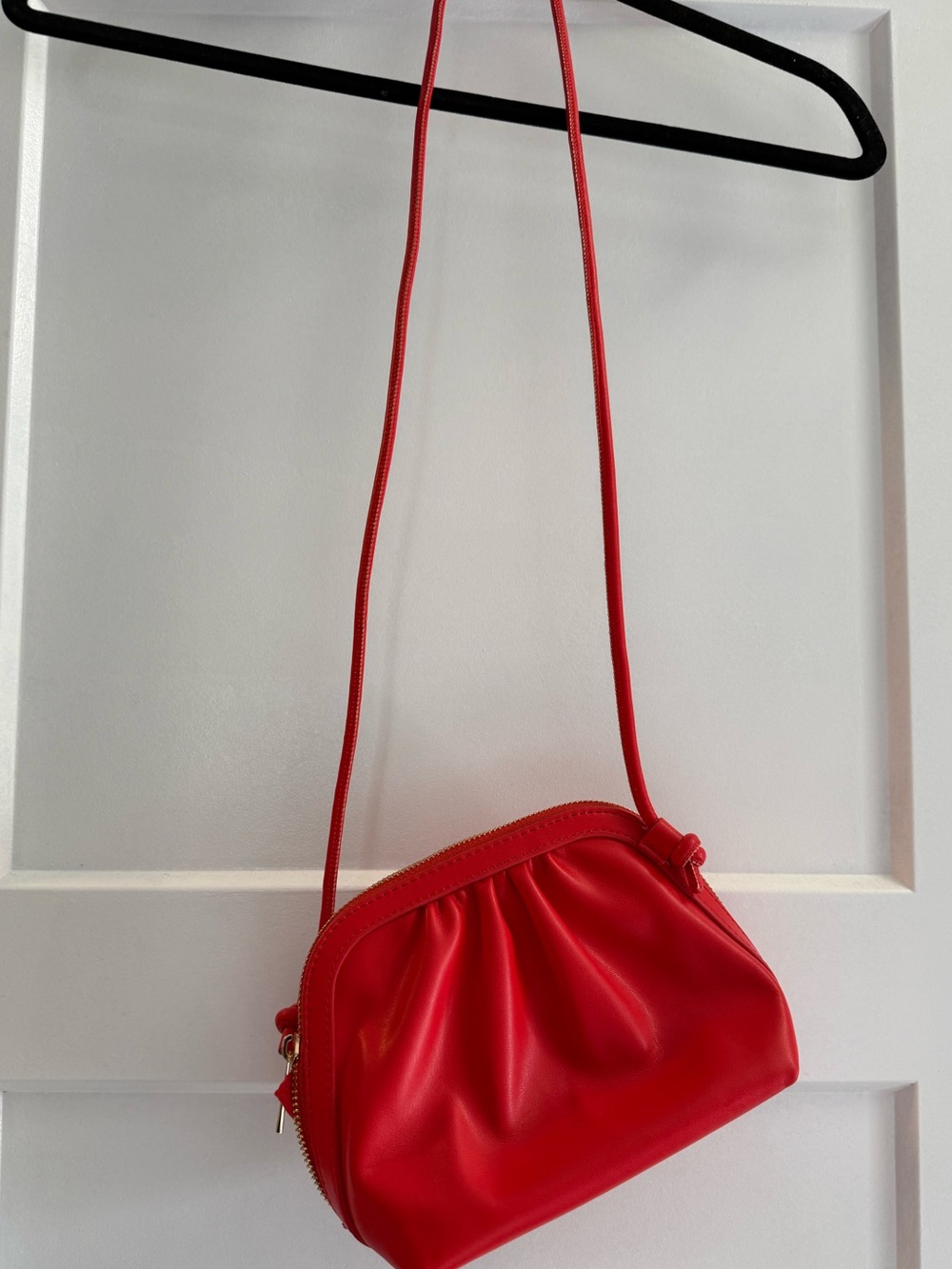 Red purse - Picture 2 of 2